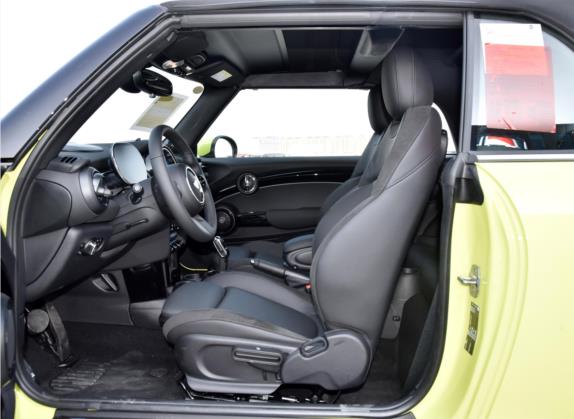 MINI 2023款 改款 1.5T COOPER CABRIO 艺术家 车厢座椅   前排空间