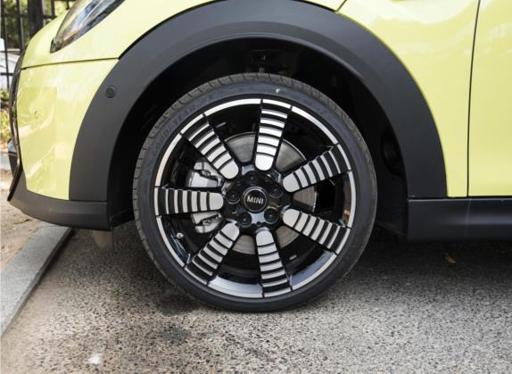 MINI 2023款 改款 2.0T COOPER S CABRIO 艺术家 其他细节类   前轮