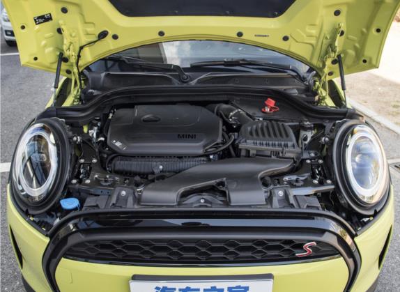 MINI 2023款 改款 2.0T COOPER S CABRIO 艺术家 其他细节类   发动机舱