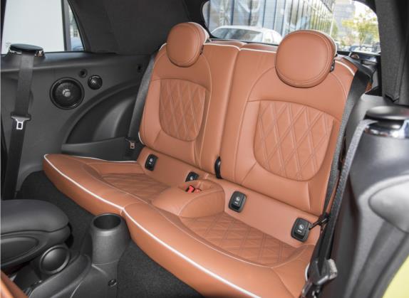 MINI 2023款 改款 2.0T COOPER S CABRIO 艺术家 车厢座椅   后排空间