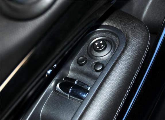 MINI PACEMAN 2013款 1.6T COOPER S ALL4 车厢座椅   门窗控制