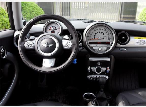 MINI CLUBMAN 2007款 1.6L COOPER Excitement 中控类   驾驶位