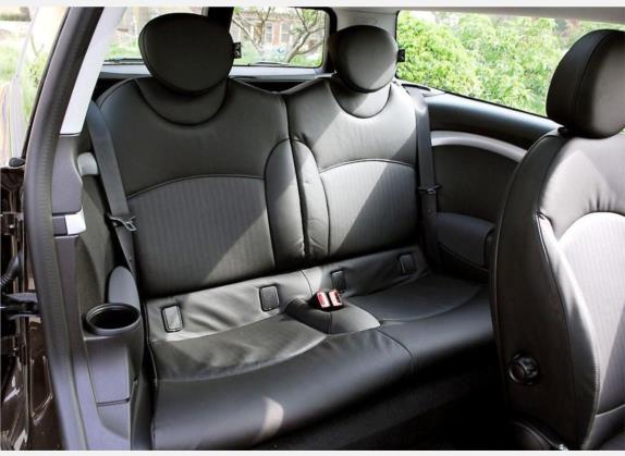 MINI CLUBMAN 2007款 1.6L COOPER Excitement 车厢座椅   后排空间