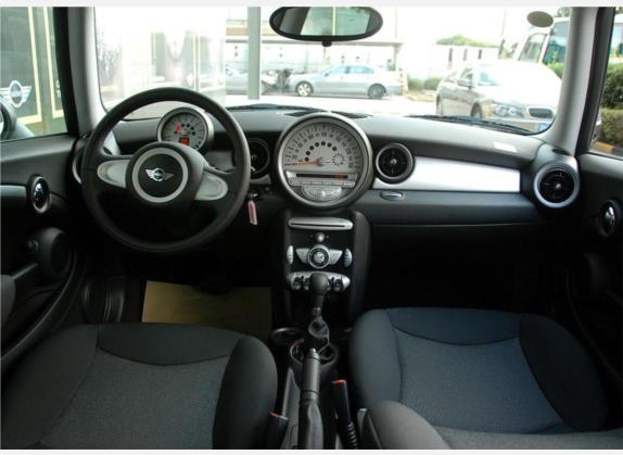 MINI CLUBMAN 2010款 1.6L COOPER Cheer 中控类   中控全图