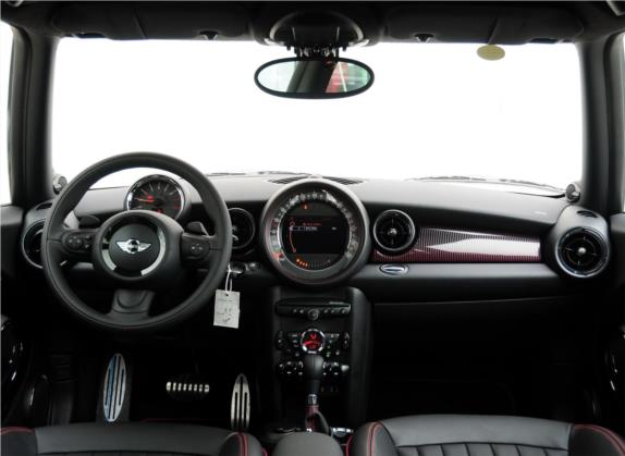 MINI CLUBMAN 2011款 1.6T COOPER S Hampton 中控类   中控全图