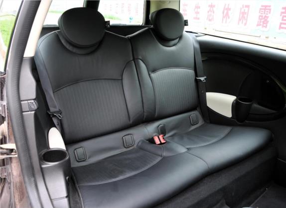 MINI CLUBMAN 2011款 1.6T COOPER S 车厢座椅   后排空间