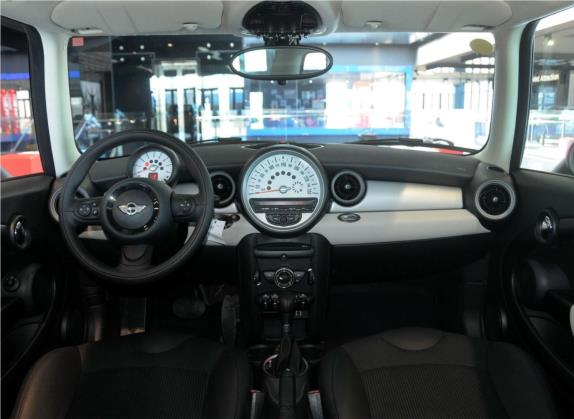 MINI CLUBMAN 2011款 1.6L COOPER Fun 中控类   中控全图