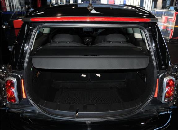 MINI CLUBMAN 2011款 1.6L COOPER Fun 车厢座椅   后备厢