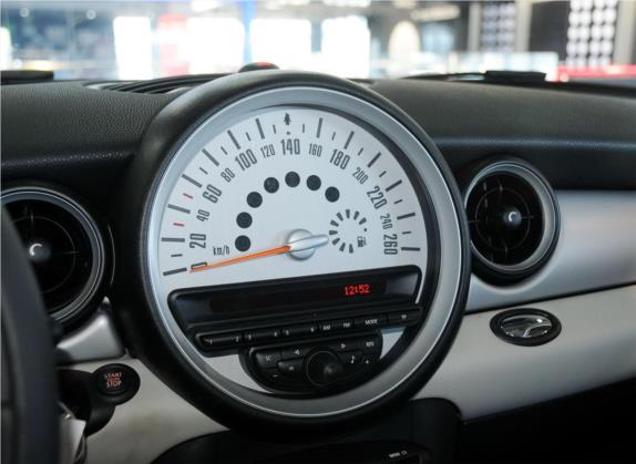 MINI CLUBMAN 2011款 1.6L COOPER Fun 中控类   仪表盘