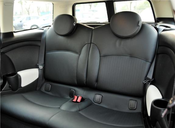 MINI CLUBMAN 2011款 1.6L COOPER Excitement 车厢座椅   后排空间