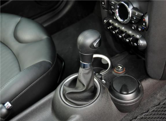 MINI CLUBMAN 2011款 1.6L COOPER Excitement 中控类   挡把
