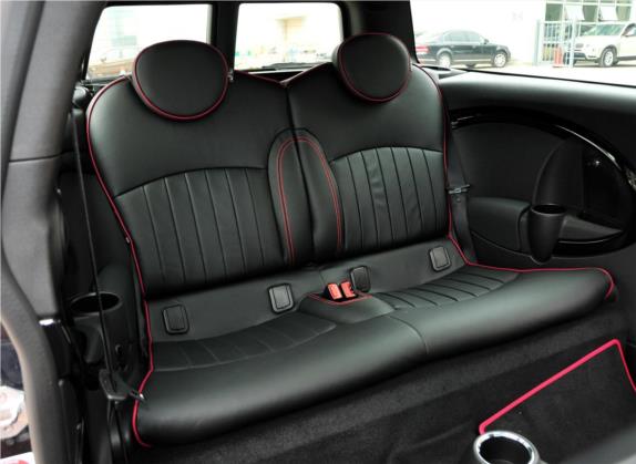 MINI CLUBMAN 2011款 1.6L COOPER Hampton 车厢座椅   后排空间
