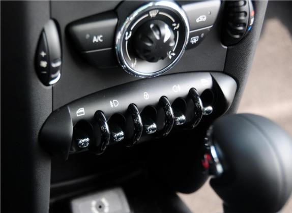 MINI CLUBMAN 2012款 1.6T COOPER S Fun 车厢座椅   门窗控制