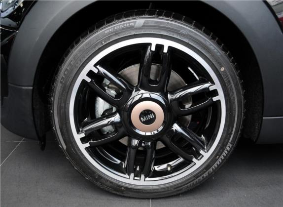 MINI CLUBMAN 2013款 1.6T COOPER S Bond Street 其他细节类   前轮