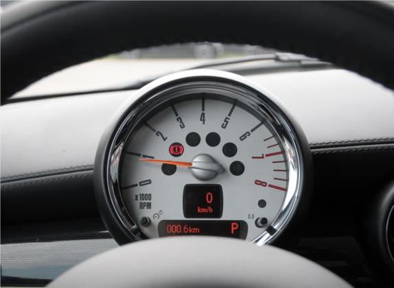 MINI CLUBMAN 2013款 1.6L COOPER Bond Street 中控类   仪表盘
