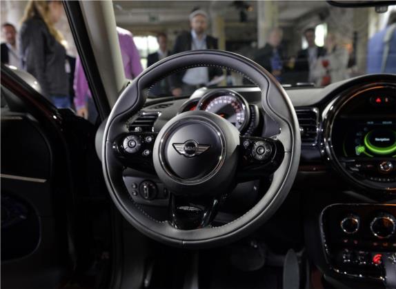MINI CLUBMAN 2016款 2.0T COOPER S 中控类   驾驶位