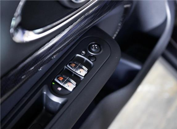 MINI CLUBMAN 2016款 2.0T COOPER S 车厢座椅   门窗控制