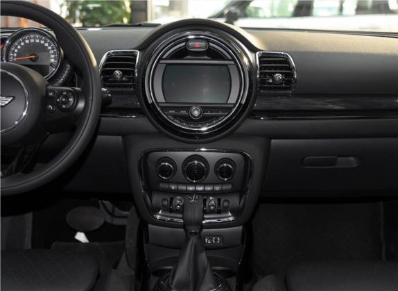 MINI CLUBMAN 2016款 1.5T COOPER 鉴赏家版 中控类   中控台
