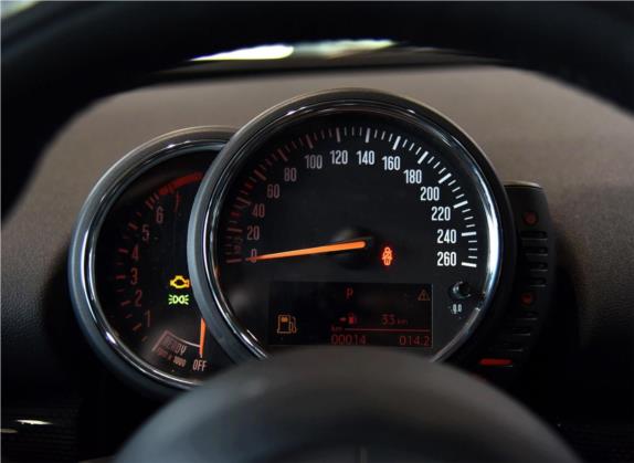 MINI CLUBMAN 2016款 改款 1.5T COOPER 鉴赏家版 中控类   仪表盘