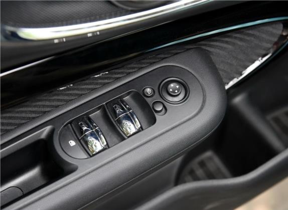 MINI CLUBMAN 2016款 改款 2.0T COOPER S 极客版 车厢座椅   门窗控制