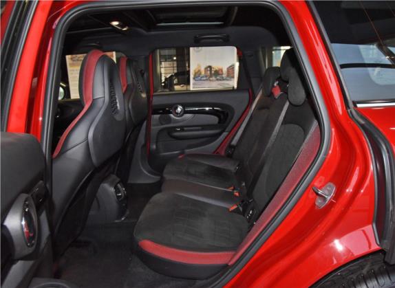 MINI CLUBMAN 2018款 1.5T COOPER 赛车手 车厢座椅   后排空间