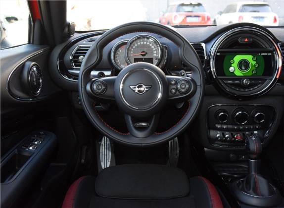 MINI CLUBMAN 2018款 2.0T COOPER S 赛车手 中控类   驾驶位
