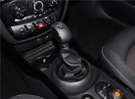 MINI CLUBMAN 2019款 1.5T ONE 美学版 中控类   挡把