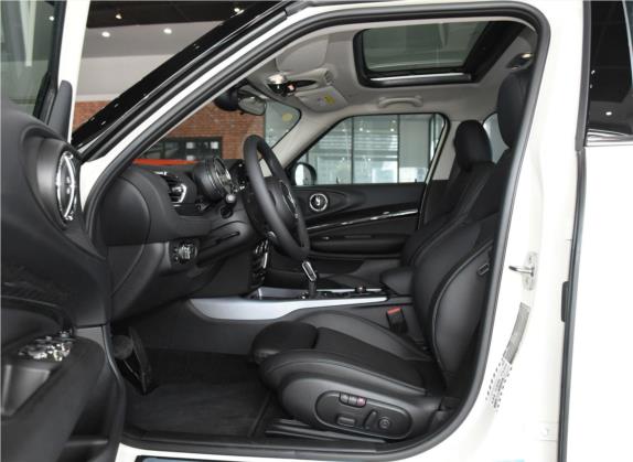 MINI CLUBMAN 2019款 1.5T COOPER 车厢座椅   前排空间