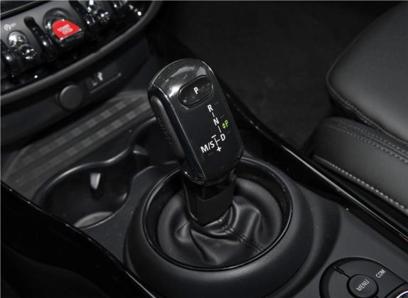 MINI CLUBMAN 2019款 1.5T ONE 中控类   挡把
