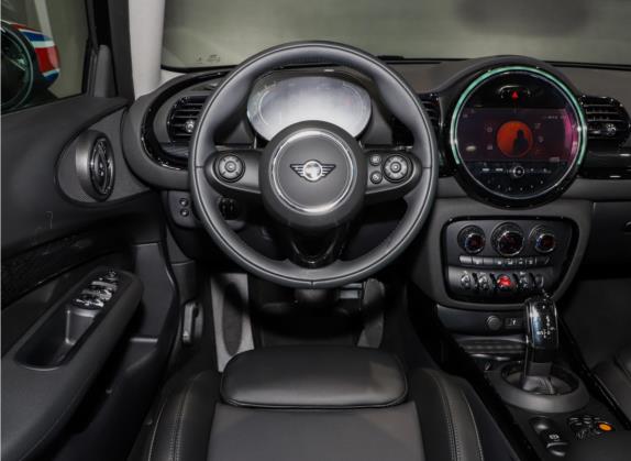 MINI CLUBMAN 2021款 1.5T COOPER 中控类   驾驶位