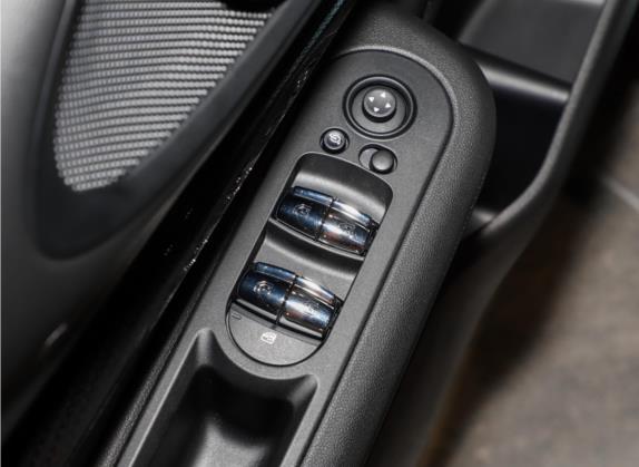 MINI CLUBMAN 2021款 1.5T COOPER 车厢座椅   门窗控制