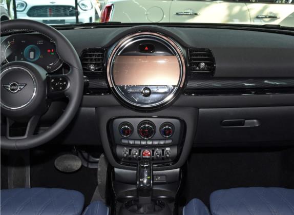 MINI CLUBMAN 2022款 1.5T COOPER 鉴赏家 中控类   中控台