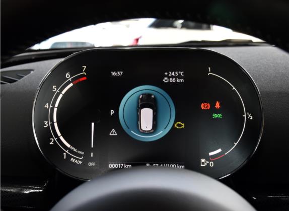 MINI CLUBMAN 2022款 1.5T COOPER 鉴赏家 中控类   仪表盘