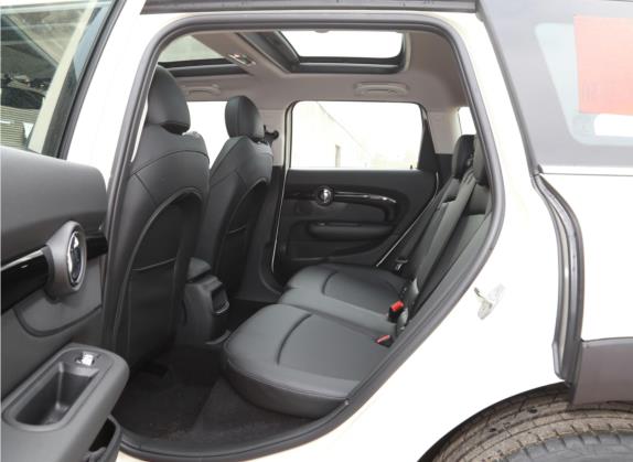 MINI CLUBMAN 2022款 改款 1.5T ONE 车厢座椅   后排空间