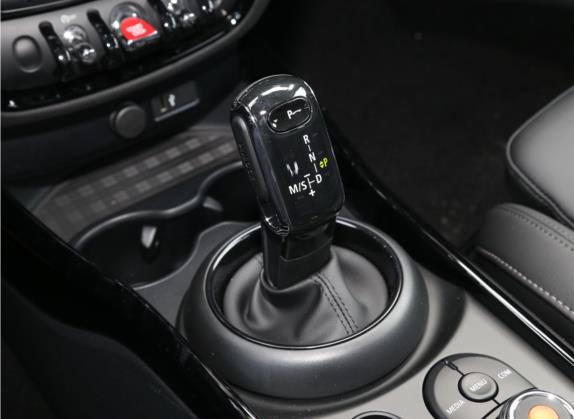 MINI CLUBMAN 2022款 改款 1.5T ONE 中控类   挡把