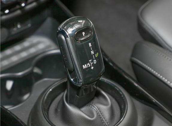 MINI CLUBMAN 2022款 改款 1.5T COOPER 中控类   挡把