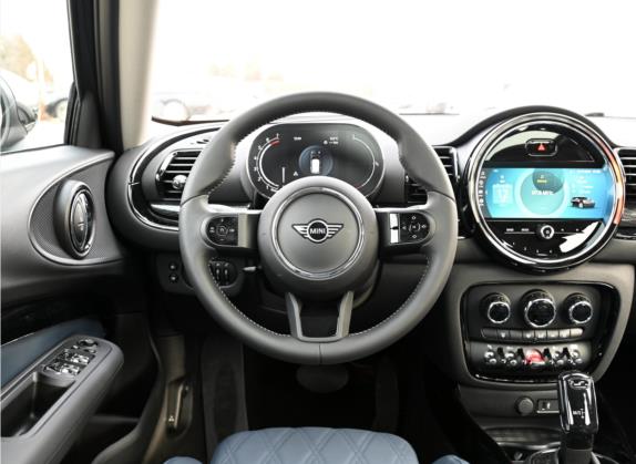 MINI CLUBMAN 2022款 1.5T COOPER BRICK LANE 限量版 中控类   驾驶位