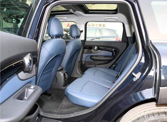 MINI CLUBMAN 2022款 2.0T COOPER S BRICK LANE 限量版 车厢座椅   后排空间