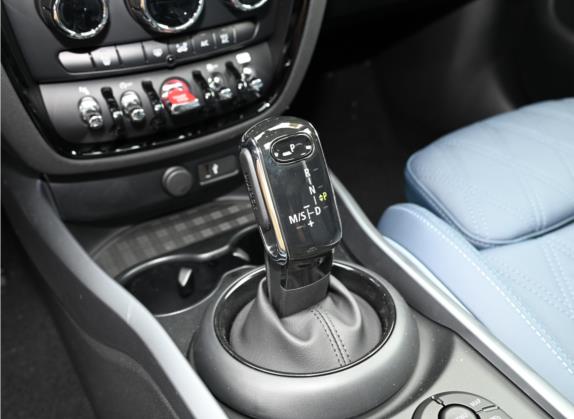 MINI CLUBMAN 2023款 1.5T COOPER 鉴赏家 中控类   挡把