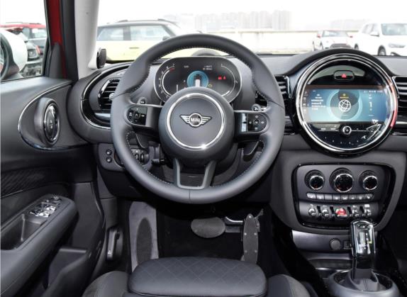 MINI CLUBMAN 2023款 2.0T COOPER S 弧光限量版 中控类   驾驶位
