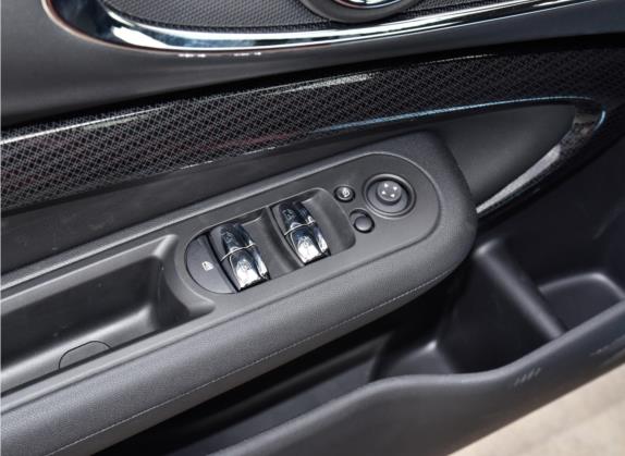 MINI CLUBMAN 2023款 2.0T COOPER S 弧光限量版 车厢座椅   门窗控制