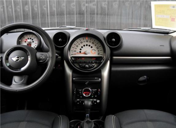 MINI COUNTRYMAN 2011款 1.6L COOPER Fun 中控类   中控台