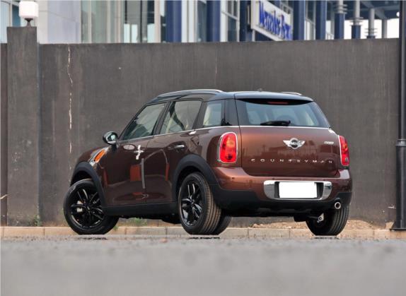 MINI COUNTRYMAN 2011款 1.6L COOPER Fun 外观   斜后