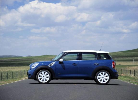 MINI COUNTRYMAN 2011款 1.6T COOPER S ALL4 外观   正侧