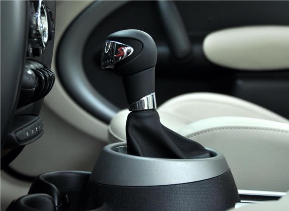 MINI COUNTRYMAN 2011款 1.6T COOPER S ALL4 中控类   挡把