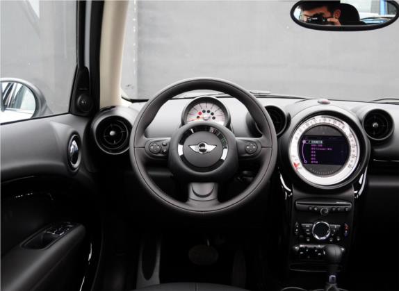 MINI COUNTRYMAN 2013款 1.6T COOPER ALL4 Excitement 中控类   驾驶位