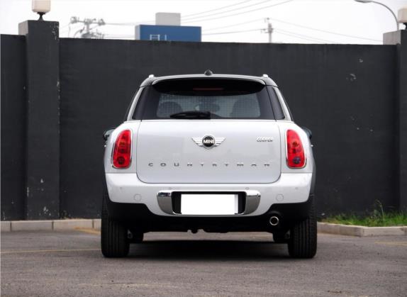 MINI COUNTRYMAN 2013款 1.6T COOPER ALL4 Excitement 外观   正后