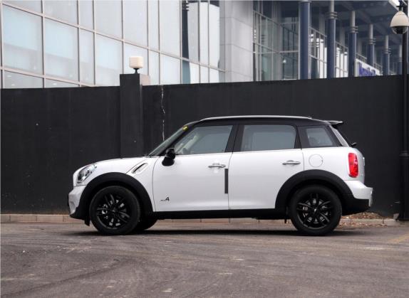 MINI COUNTRYMAN 2013款 1.6T COOPER ALL4 Excitement 外观   正侧