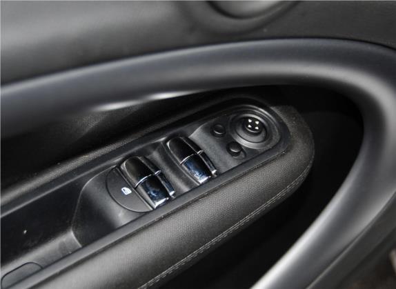MINI COUNTRYMAN 2014款 1.6T COOPER S ALL4 车厢座椅   门窗控制