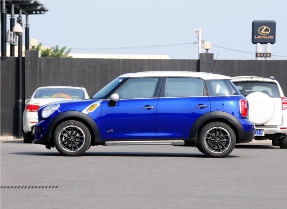 MINI COUNTRYMAN 2014款 1.6T COOPER ALL4 Fun 外观   正侧